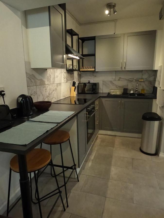 Studio Apartment In Saint Kew エクステリア 写真