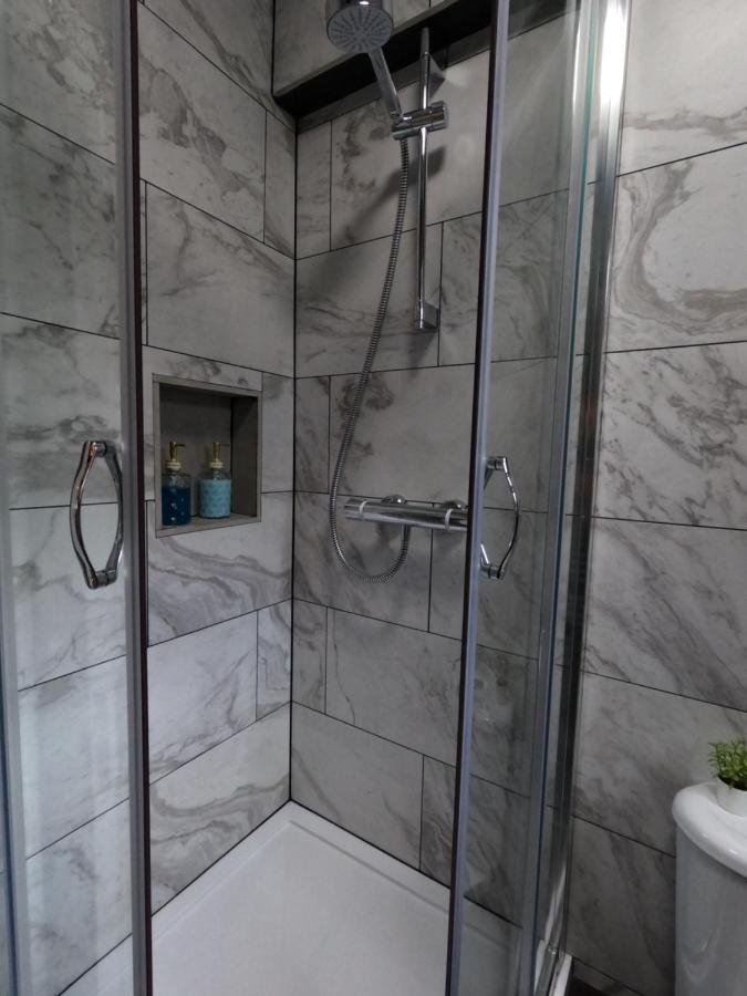 Studio Apartment In Saint Kew エクステリア 写真