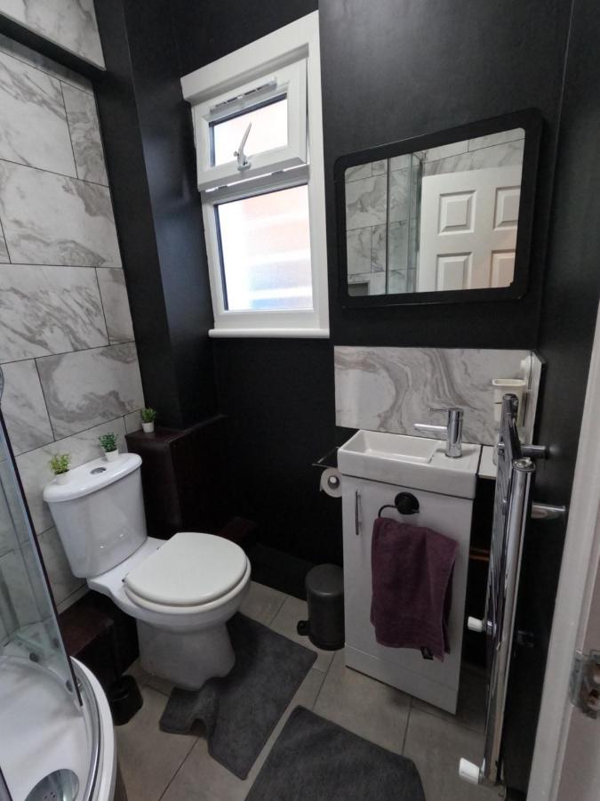 Studio Apartment In Saint Kew エクステリア 写真